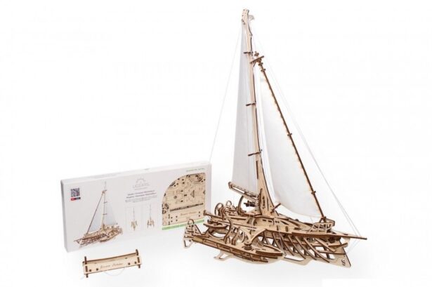 Trimaraan Merihobus konstruktor