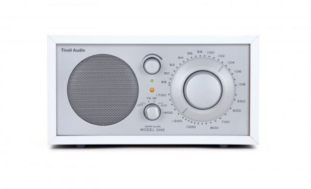 Model One raadio