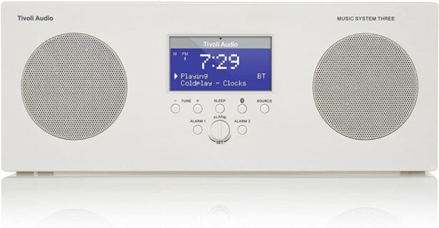 Music System Three helisüsteem