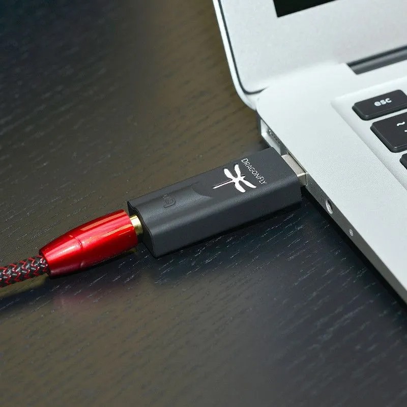 DragonFly Black USB DAC eelvõimendi/kõrvaklappide võimendi