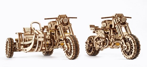 UGR-10 külgkorviga mootorratas