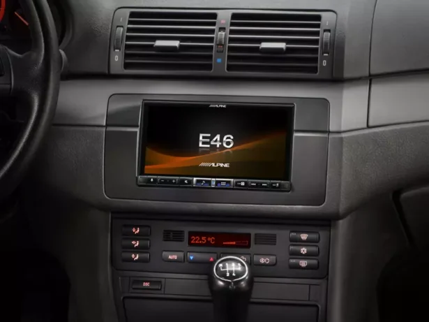 iLX-705E46 mudelipõhine meediajaam BMW E46