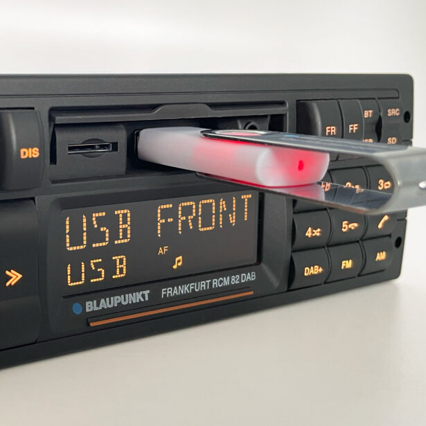 Frankfurt RCM 82 DAB autoraadio