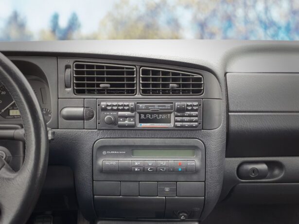Frankfurt RCM 82 DAB autoraadio
