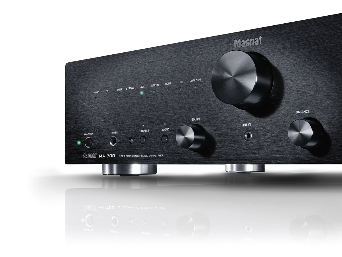 MA 700 hübriid stereovõimendi