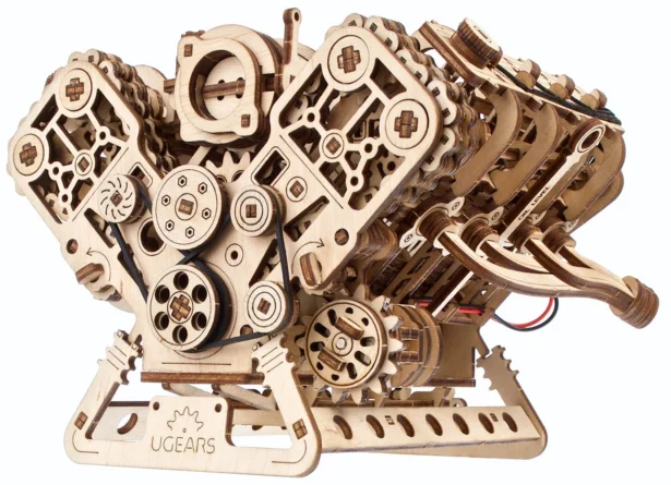 V8 Engine konstruktor